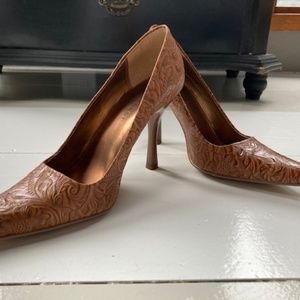 Who's a Country-Girl?